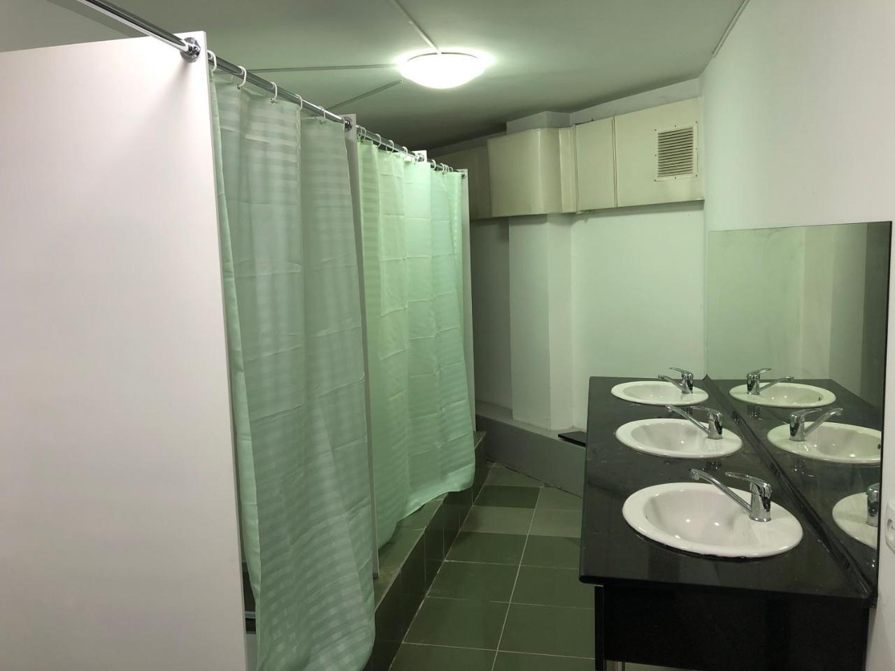 Apple City Hostel Алмати Екстер'єр фото