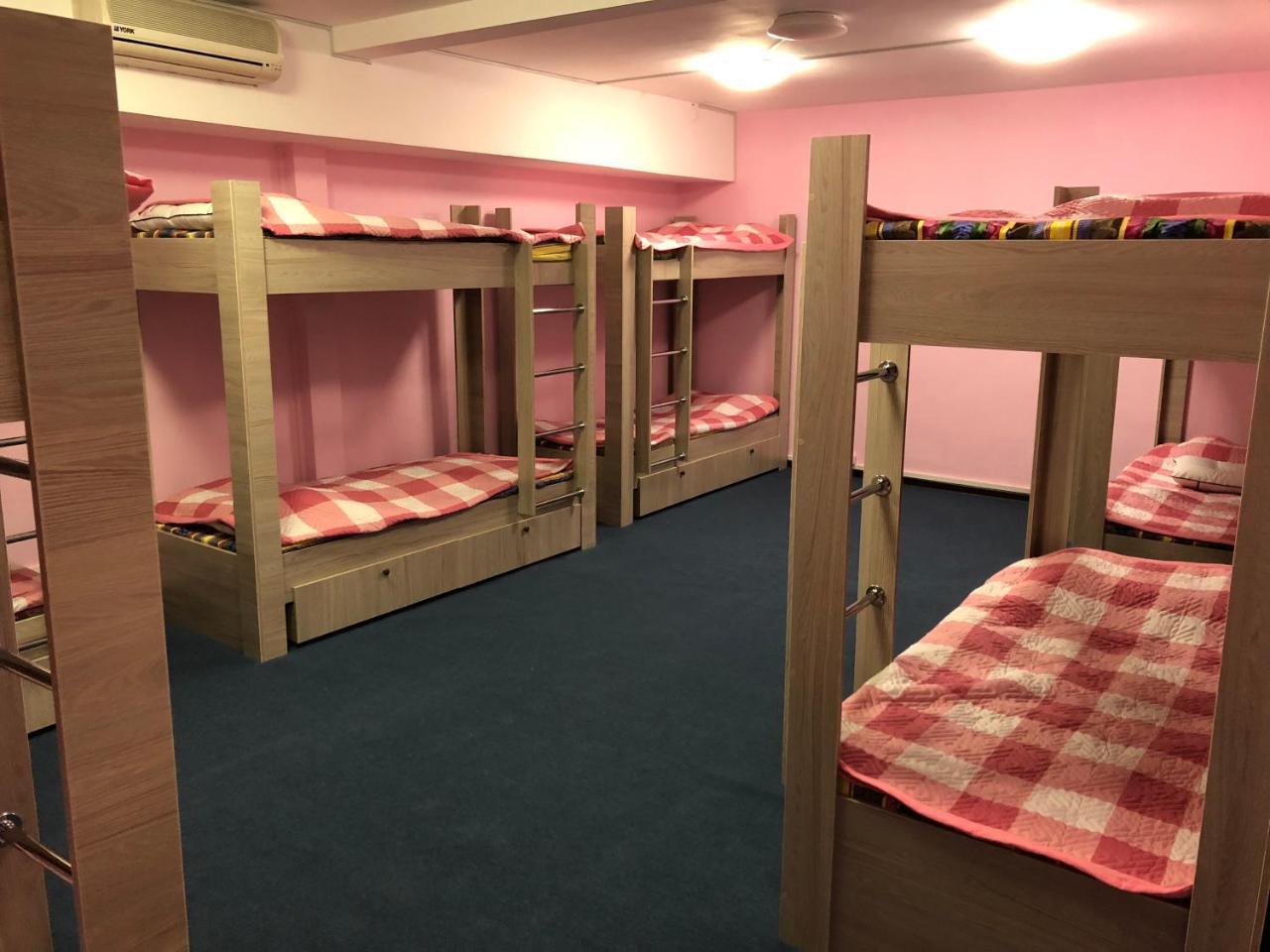 Apple City Hostel Алмати Екстер'єр фото