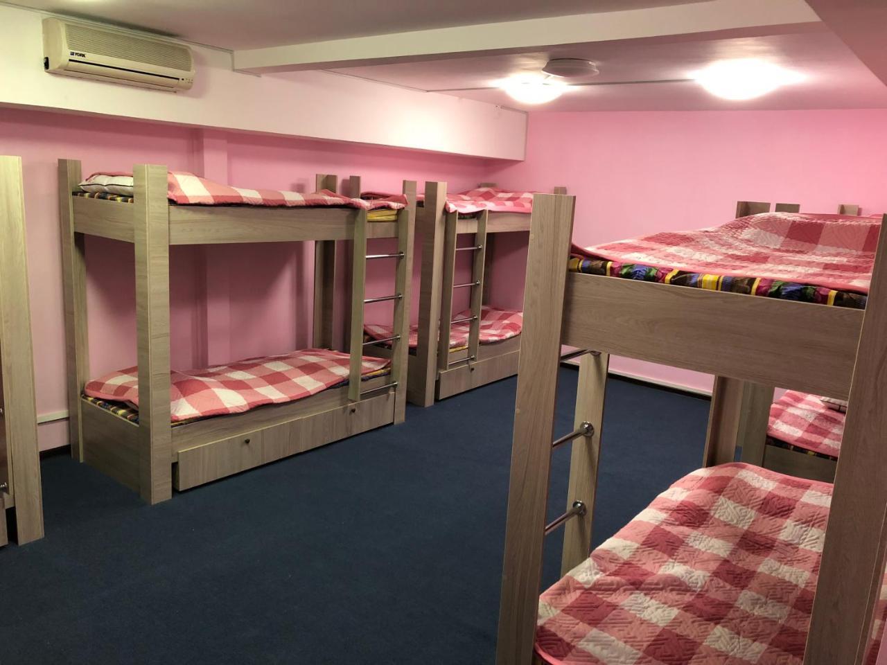 Apple City Hostel Алмати Екстер'єр фото