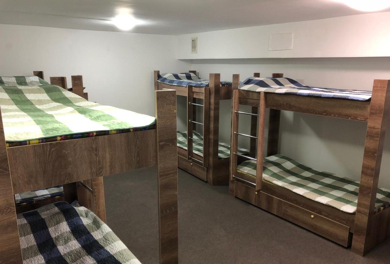 Apple City Hostel Алмати Екстер'єр фото